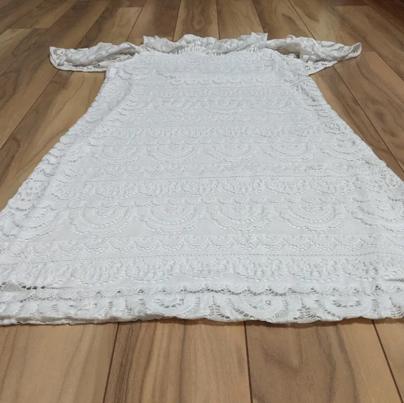 EUC! Lilly Pulitzer Women's Lyra Dress Resort White Lace Cold Shoulder Size S - Picture 4 of 13